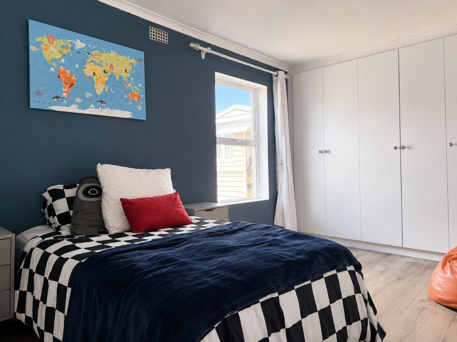 To Let 4 Bedroom Property for Rent in Edgemead Western Cape